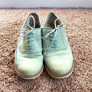 Mint Oxfords Size 5.5/6